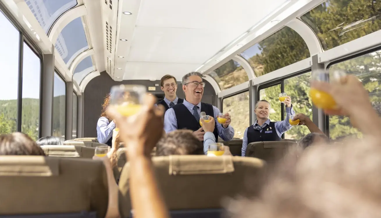 RM22_Onboard_Silverleaf_Service_Interior_RTR (2)